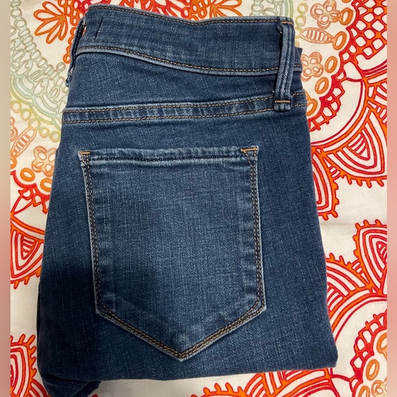 Abercrombie & Fitch midrise jeans 27R - Picture 3 of 3